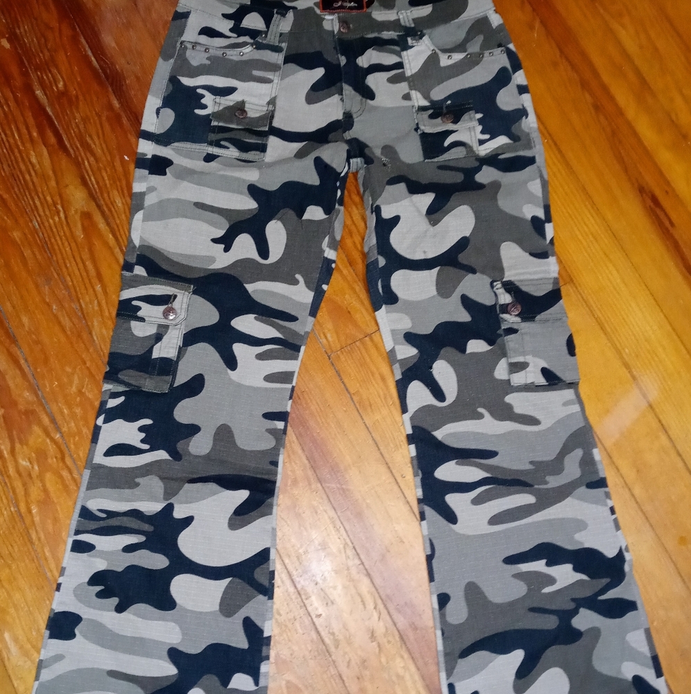 Cargo Stretch flare/ bootcut pants Nwt's 13/14
